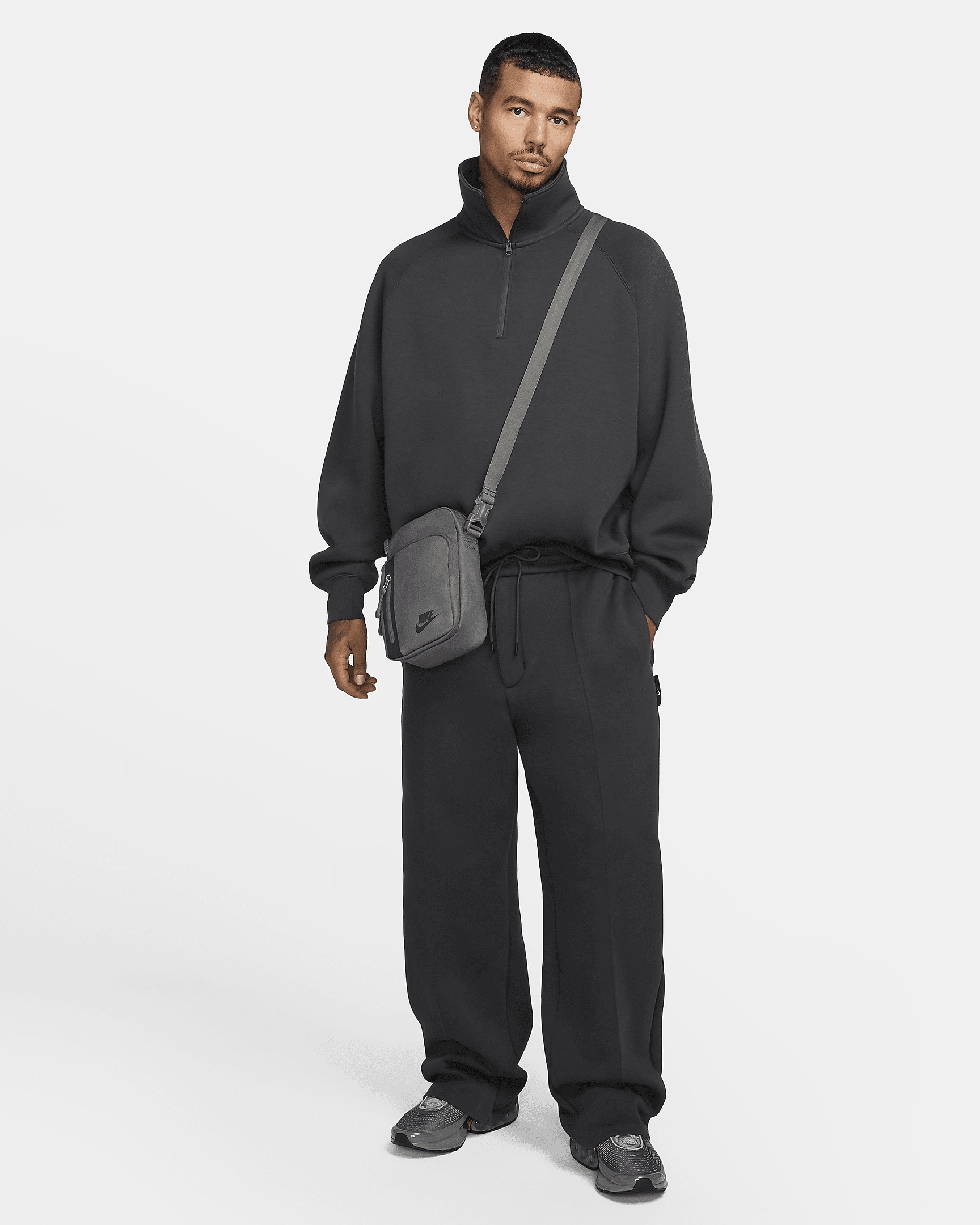 Nike Elemental Premium Crossbody Bag (4L) - 11