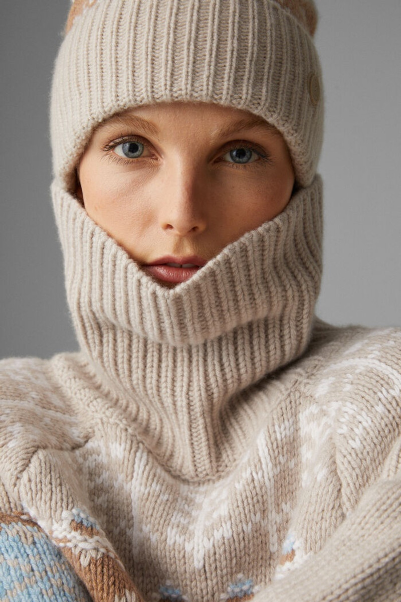 Samia Cashmere pullover in Beige 4