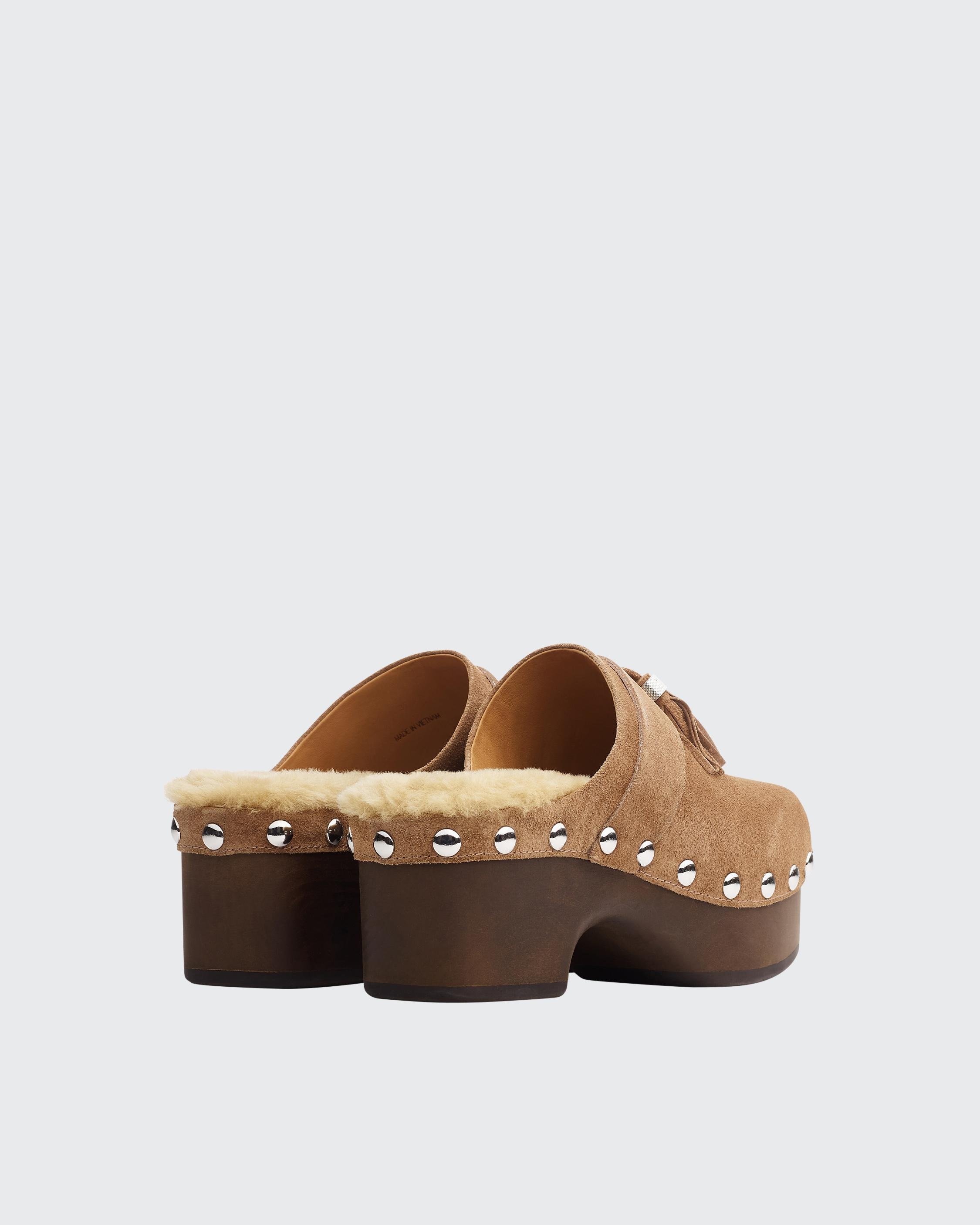 Johannes Clog - Suede
Heeled Clog - 3