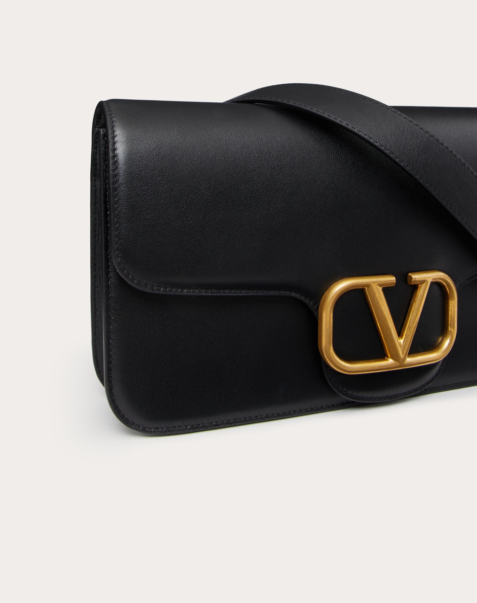LOCÒ CALFSKIN MESSENGER BAG - 5