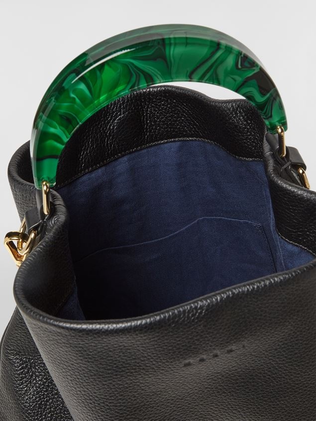 HOBO BAG IN BLACK GRAINED CALFSKIN AND RESIN HANDLE - 5