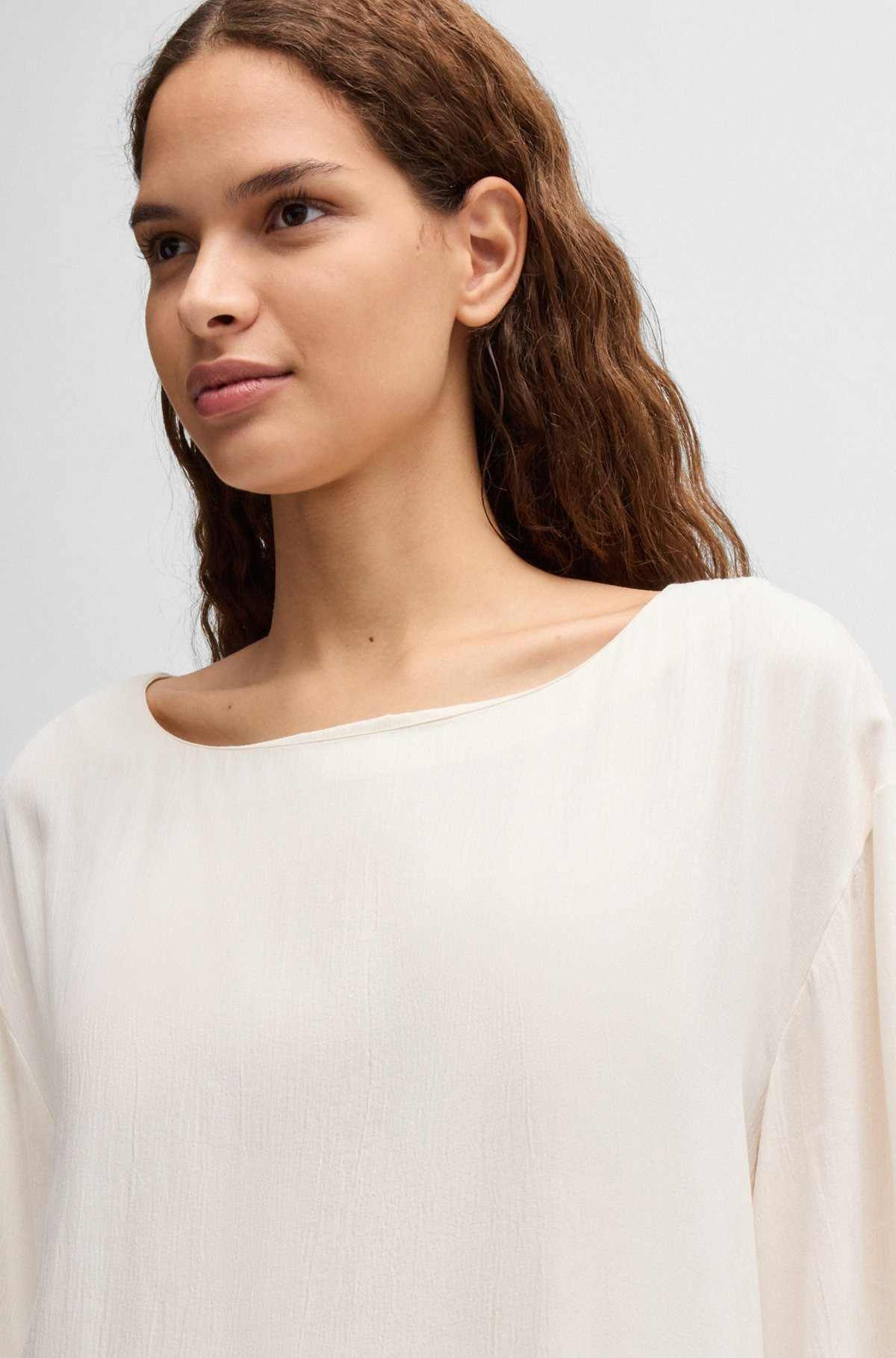 RELAXED-FIT BLOUSE WITH CONTRAST STITCHING - 4