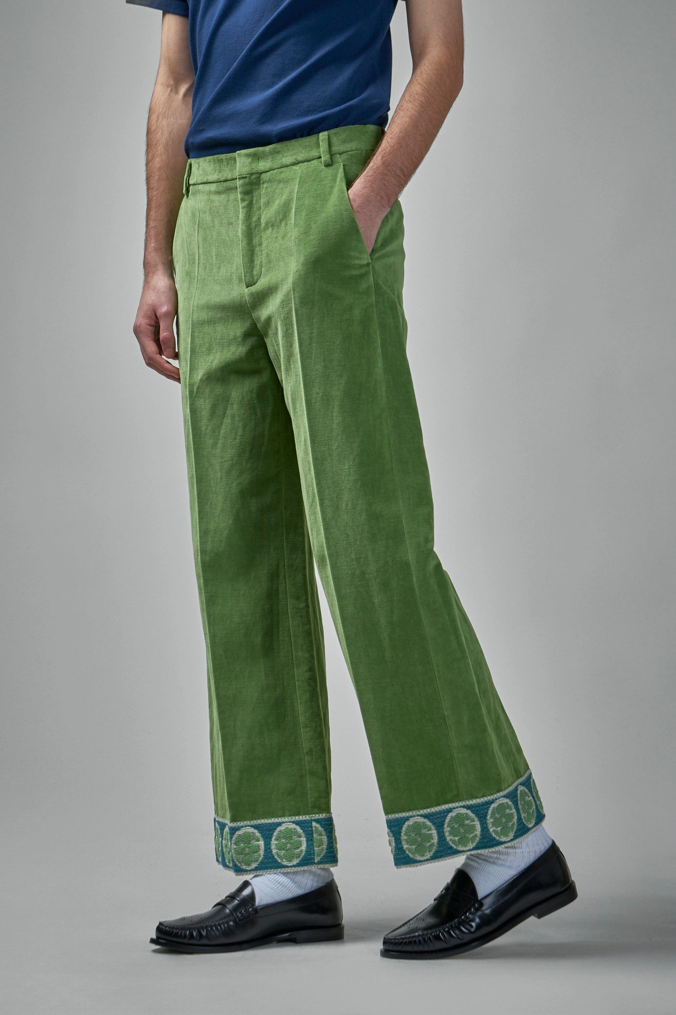 Washed Cotton-Linen Velvet Trousers with Jacquard Hems - 4