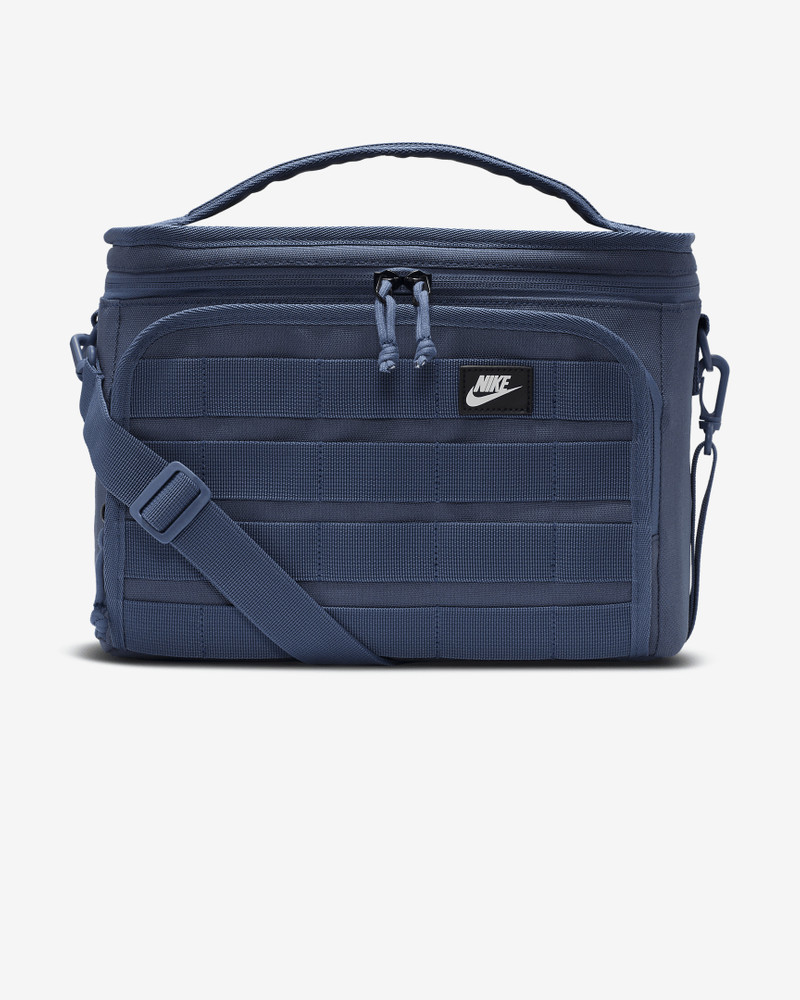 Nike Nike Sportswear Plus Lunch Bag (9L) outlook