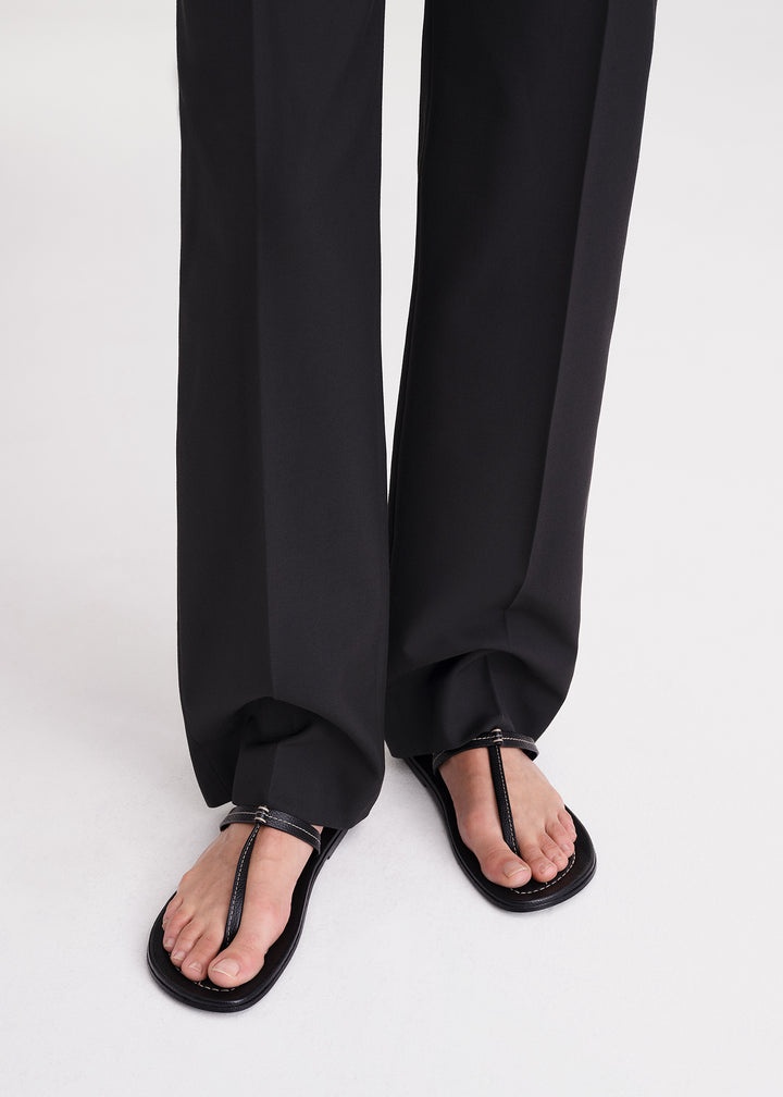 Totême The t-strap sandal black grain | REVERSIBLE