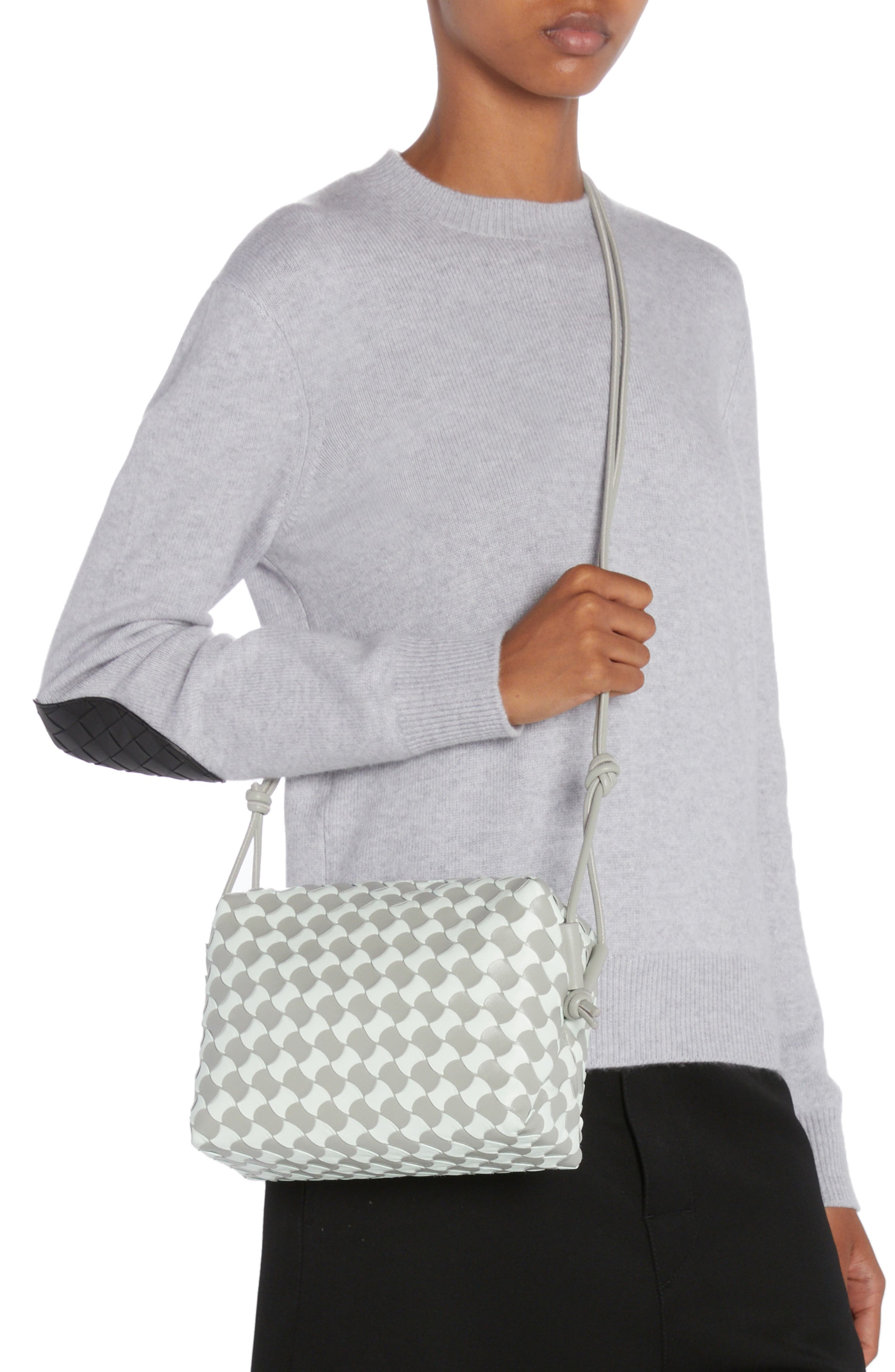 Small Wavy Bicolor Pavimento Intrecciato Camera Bag - 3
