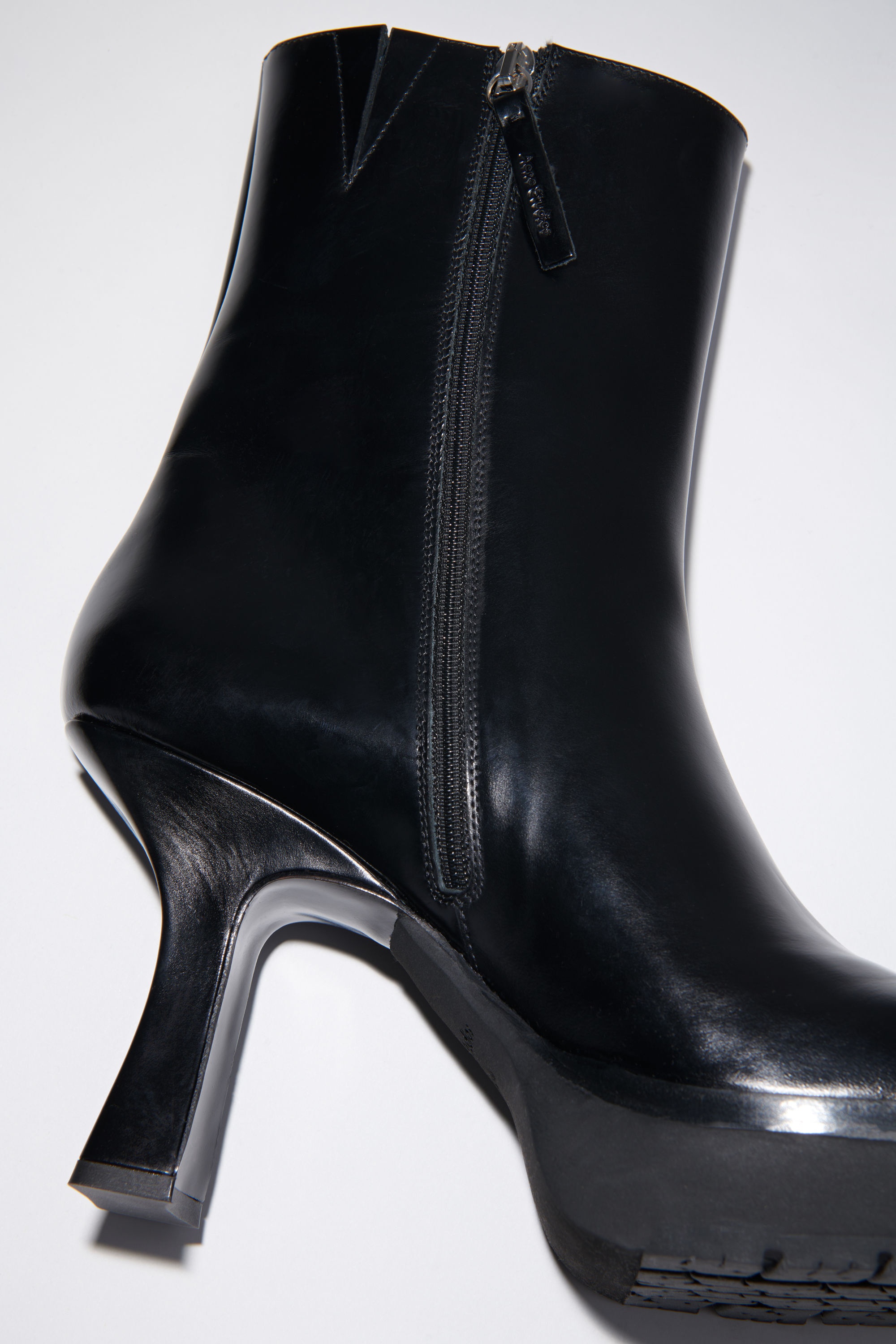 Platform heel leather ankle boots - Black - 5