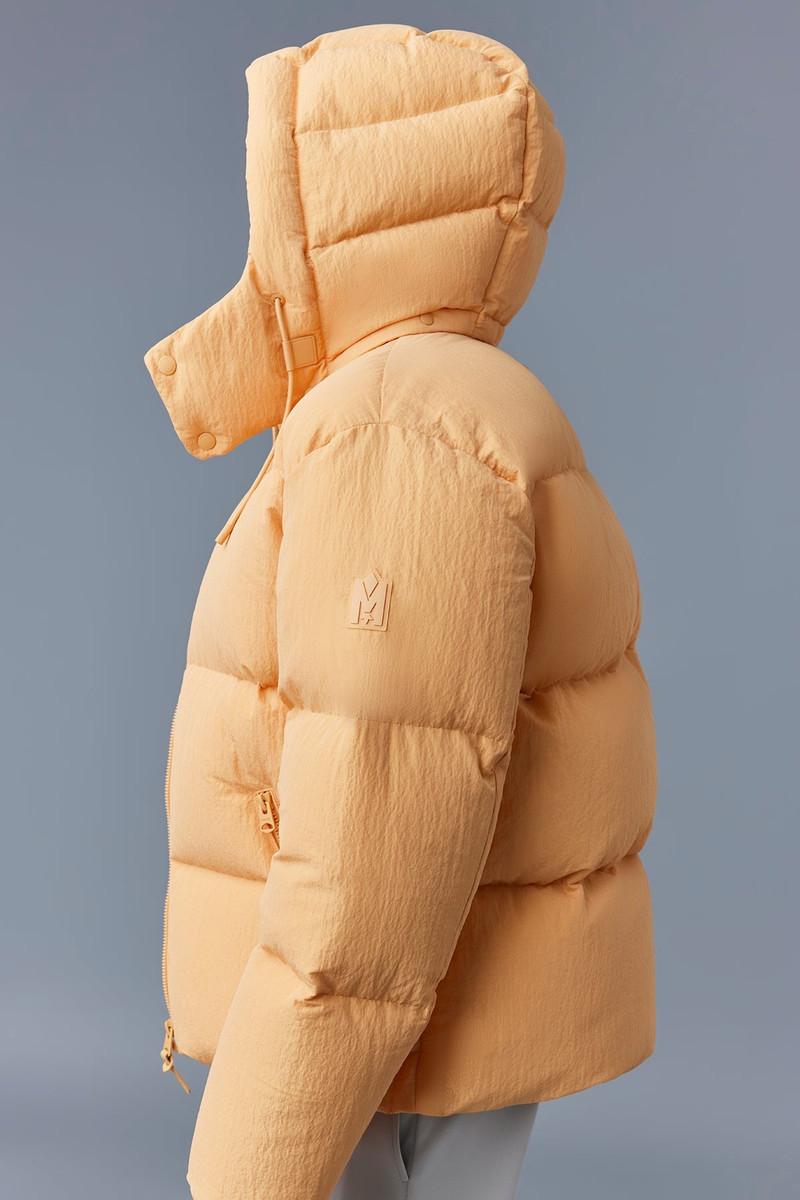 KENT-TR Tactile ripstop down jacket with hood 5