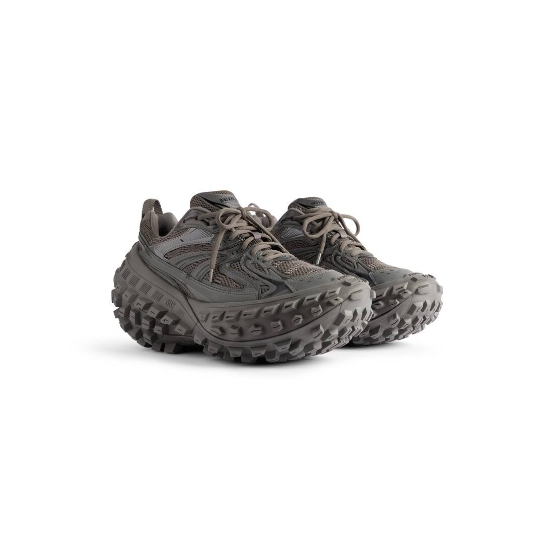 BALENCIAGA Men's Bouncer Sneaker in Grey | REVERSIBLE