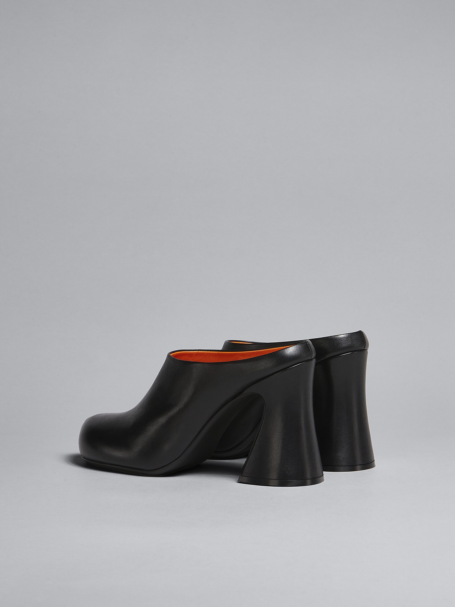 BLACK LEATHER SABOT - 3