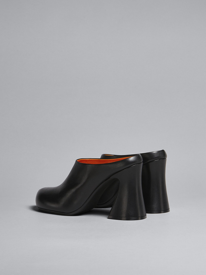 Marni BLACK LEATHER SABOT outlook