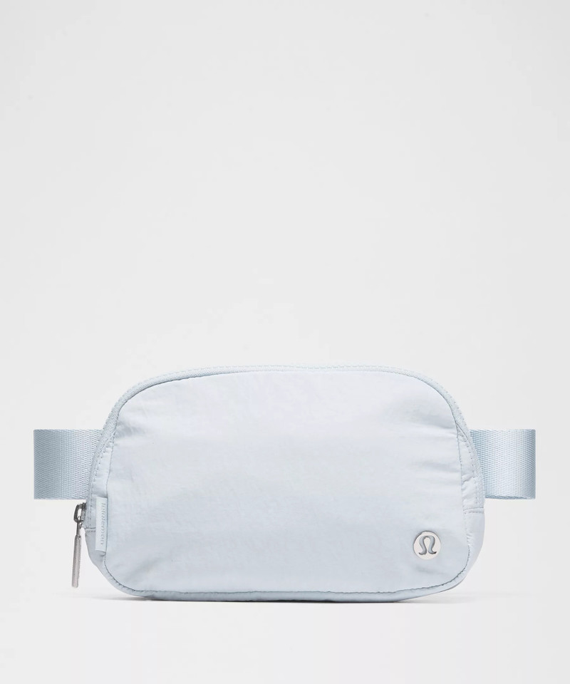 Everywhere Belt Bag with Long Strap 1L 1