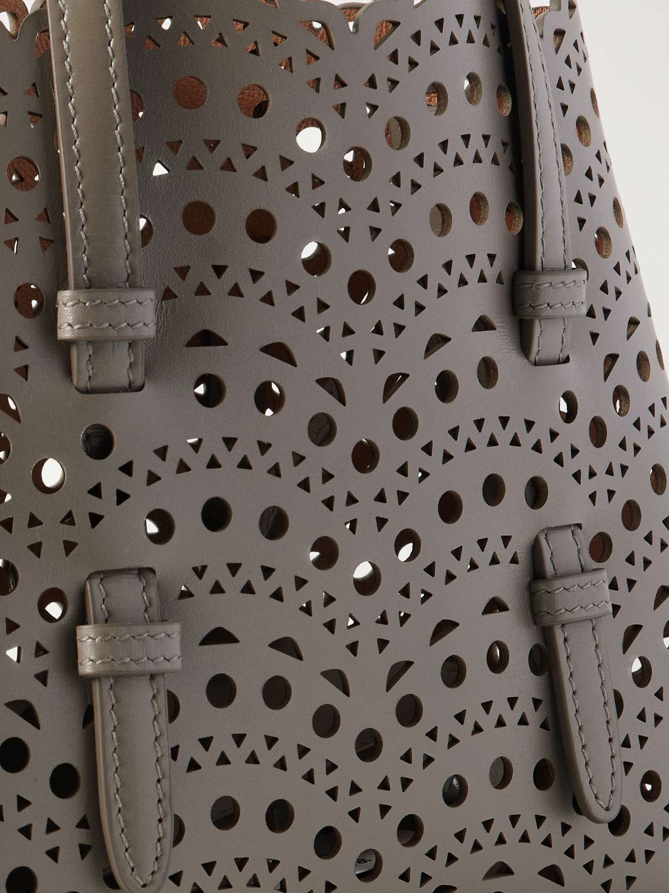 Mina 20 laser-cut leather tote Taupe - 4