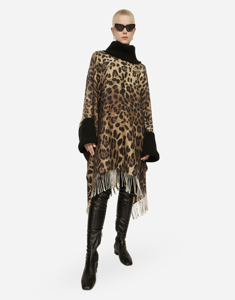 Cashmere and wool poncho with fringing 5