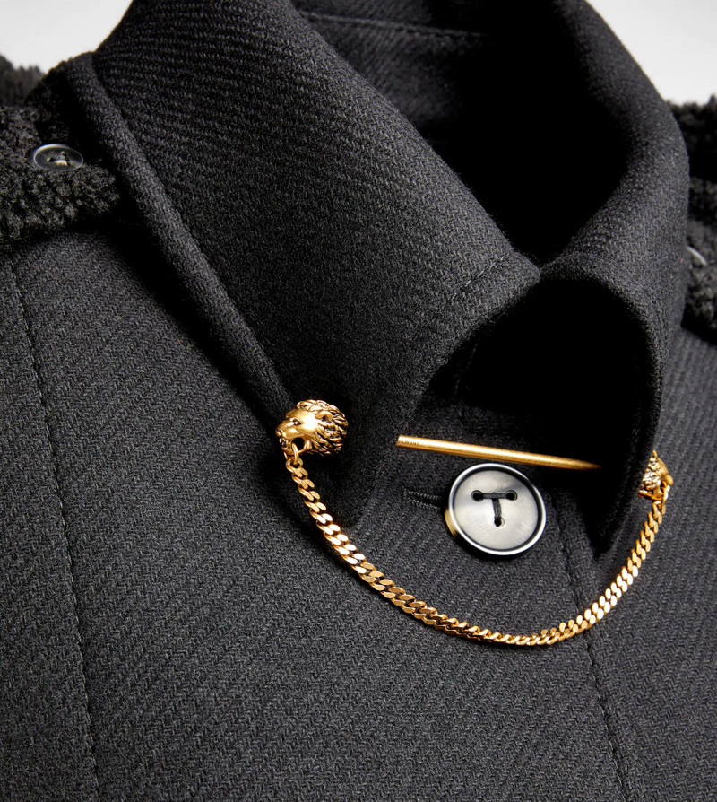 CAPE WITH BROOCH - BLACK 6