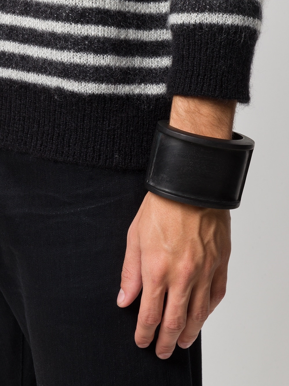 Crescent Channel cuff - 2