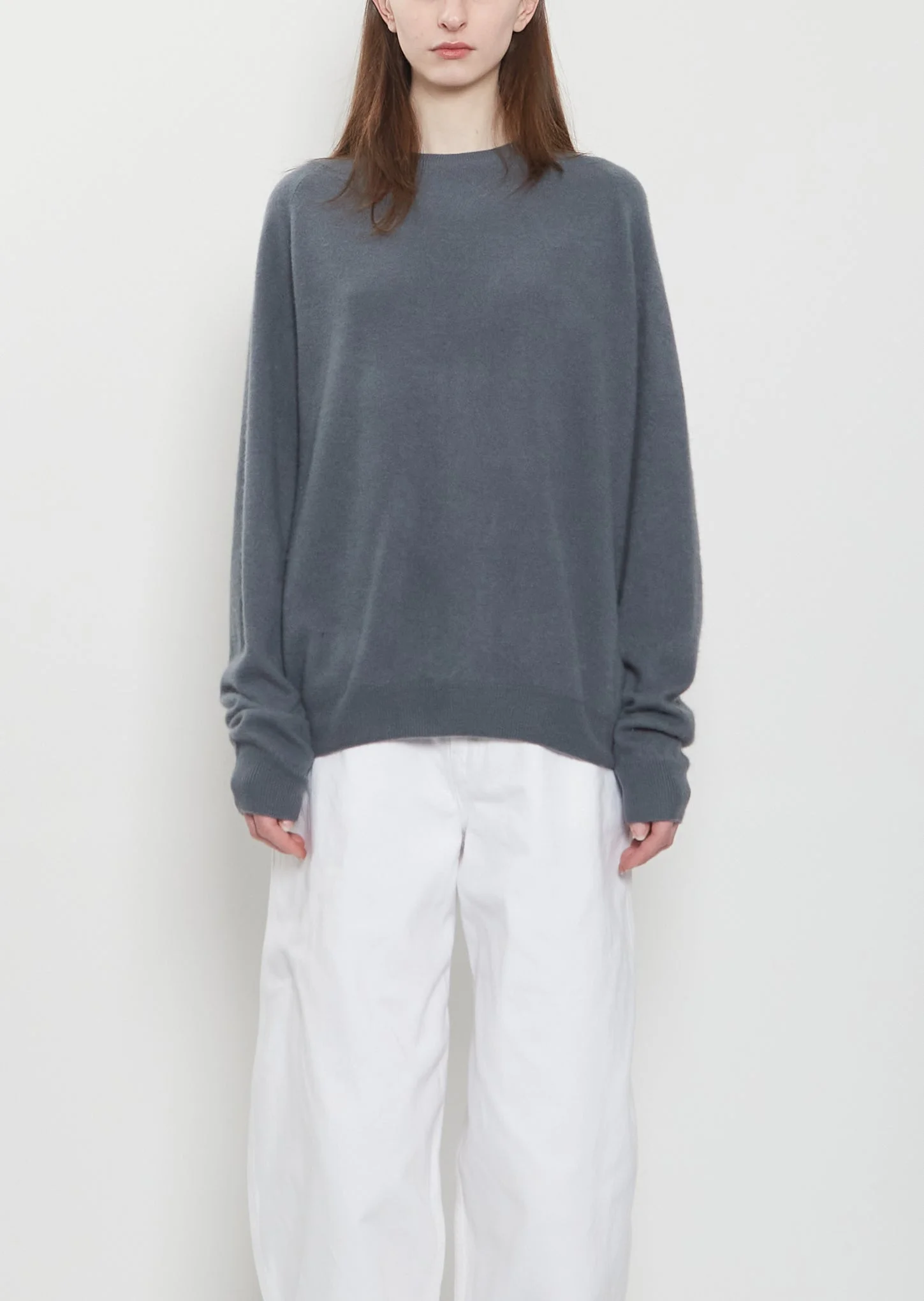 BF R-Neck Cashmere Sweater Mono — Gargoyle - 1