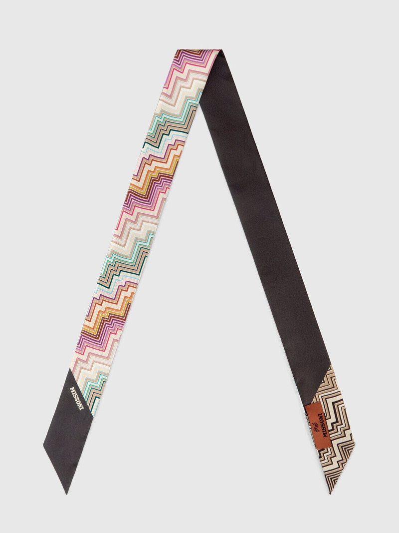 Pocket square scarf with zigzag pattern 1