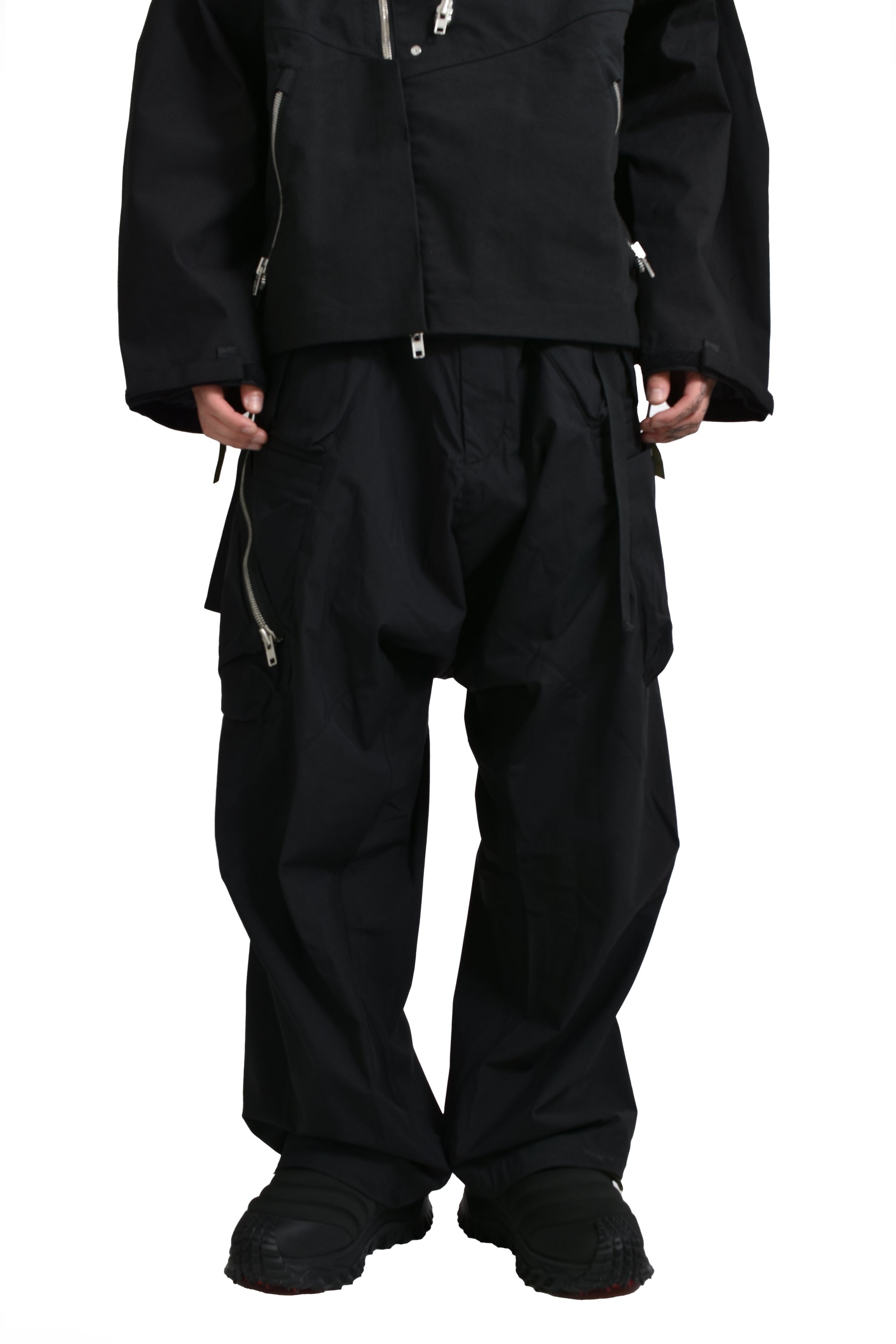 ENCAPSULATED NYLON ULTRAWIDE DRAWCORD CARGO TROUSER GEN. 1 (P30AL-E) / BLK - 1