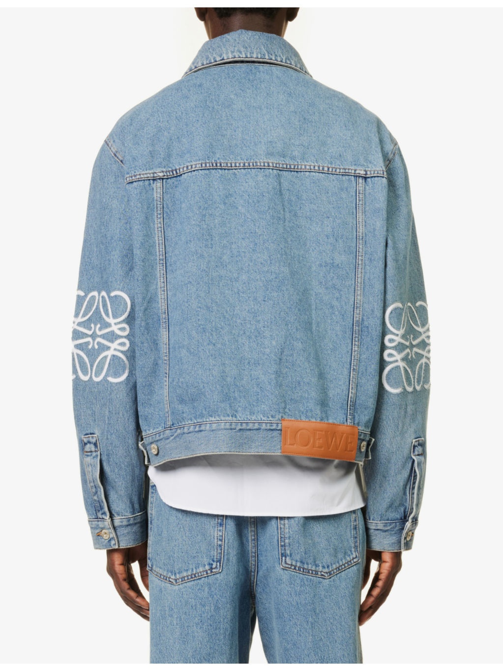 Anagram-embellished collared denim jacket - 4