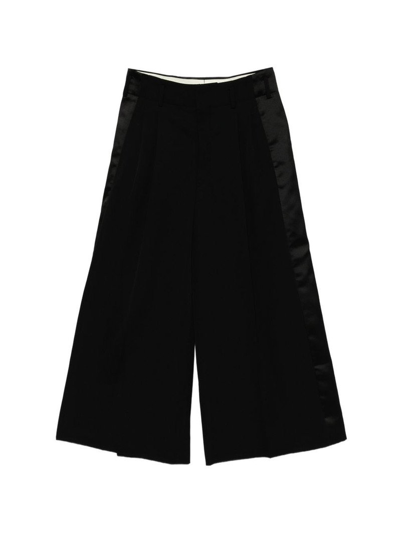 belt-loops trousers 1