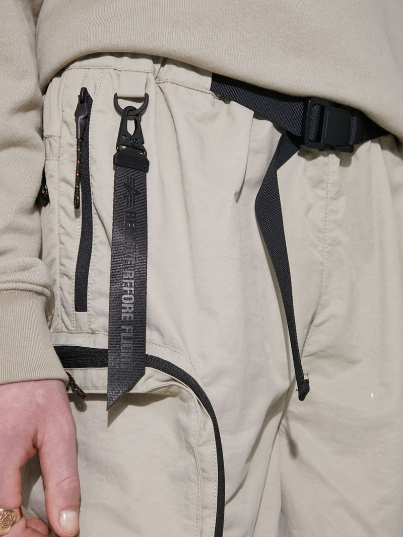 belted cargo shorts 5
