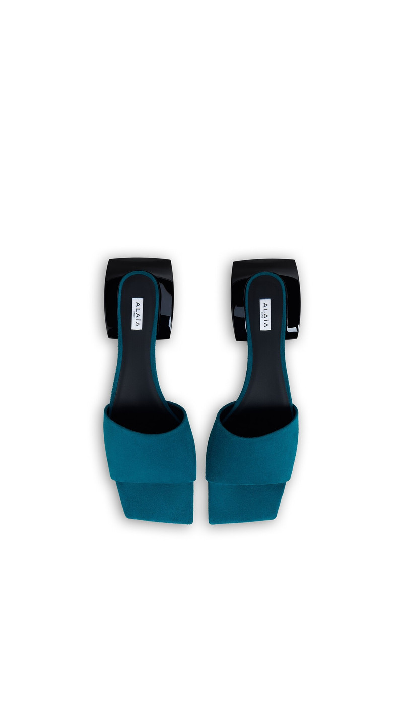 ELLIPSE MULES IN SUEDE 4