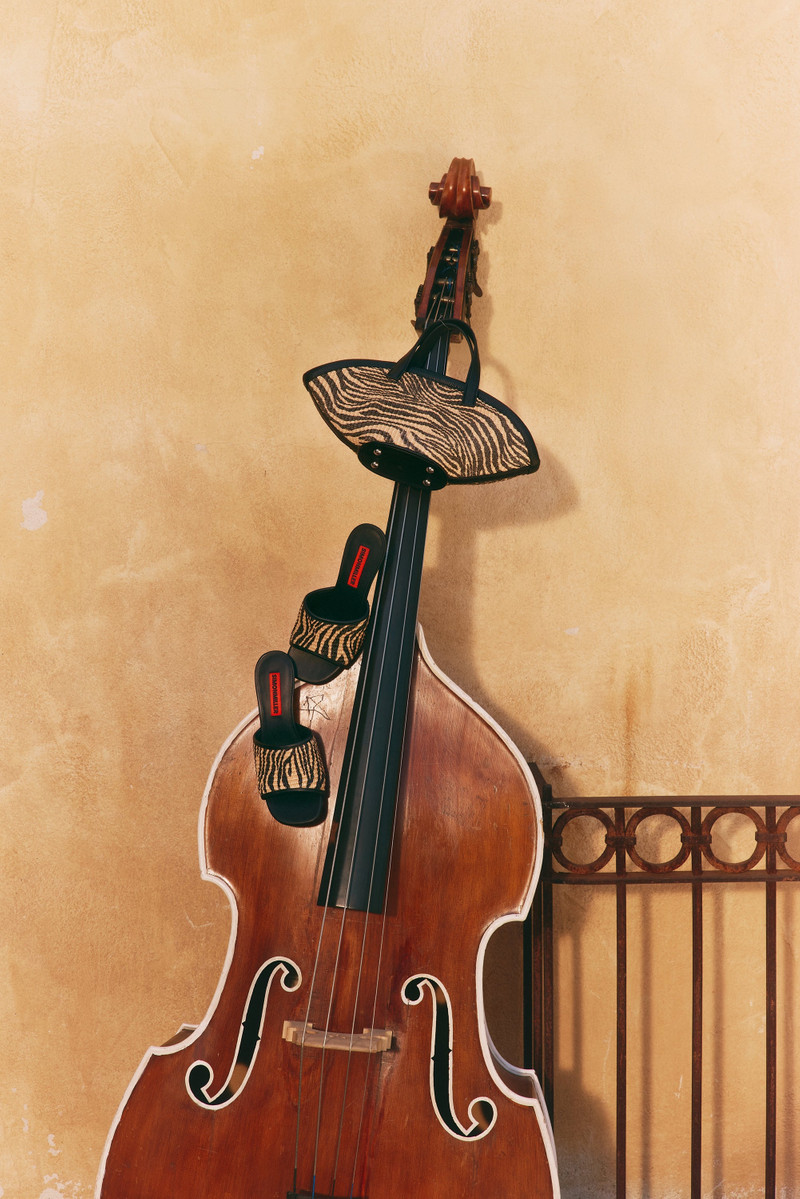 SIMONMILLER Mini Mercado Tote In Black/Natural Zebra outlook