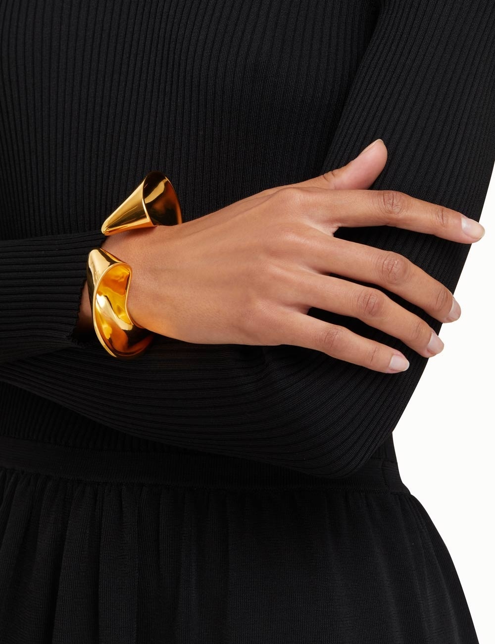 PLEAT CUFF - 2