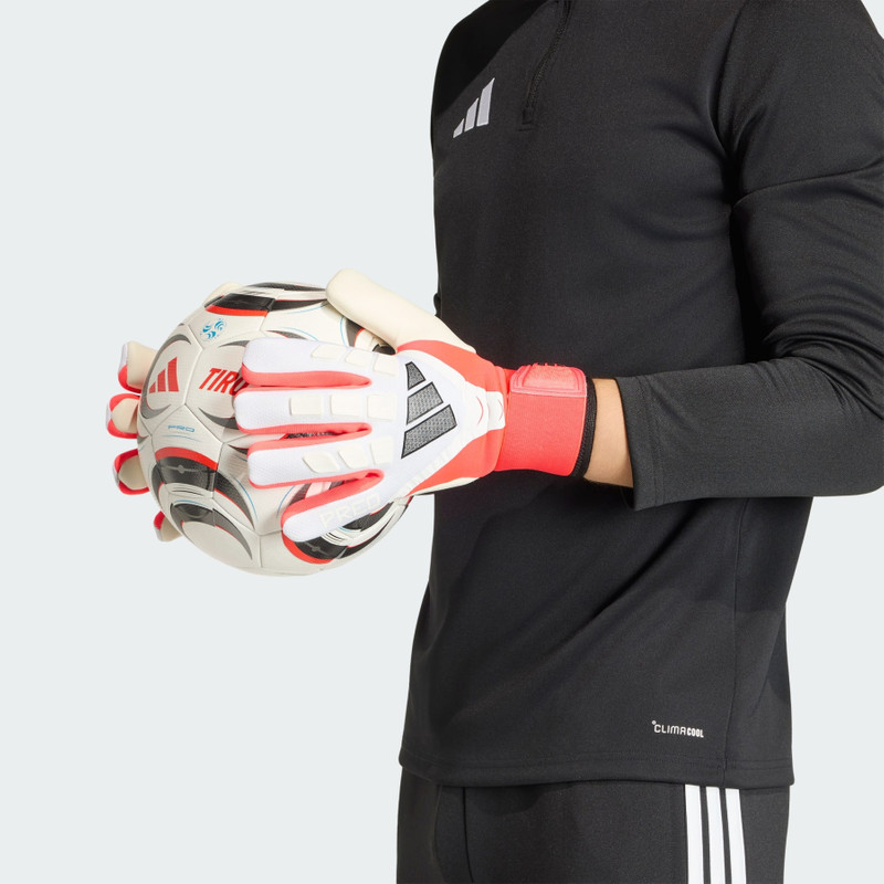 PREDATOR GOALKEEPER GLOVE COMPETITION 6