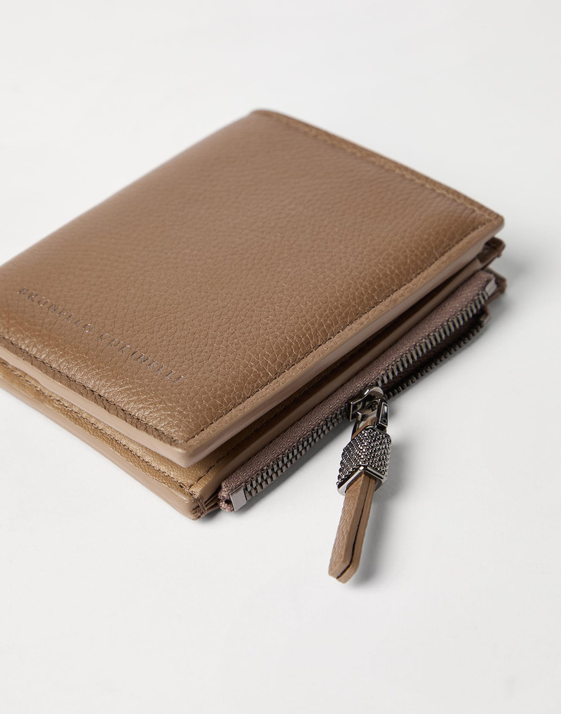 Grained leather small wallet with shiny zipper pull 3