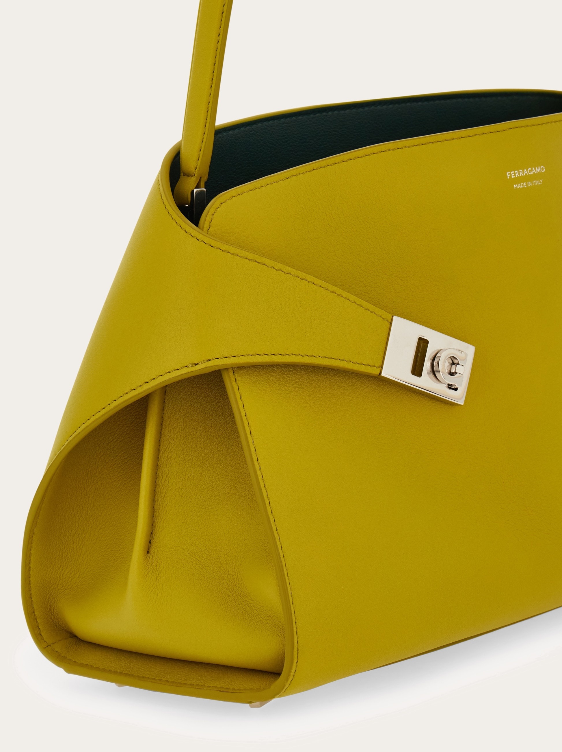 Hug soft bicolor shoulder bag (M) - 8