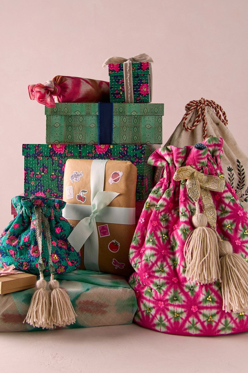Tassel Tidings Gift Sack 5