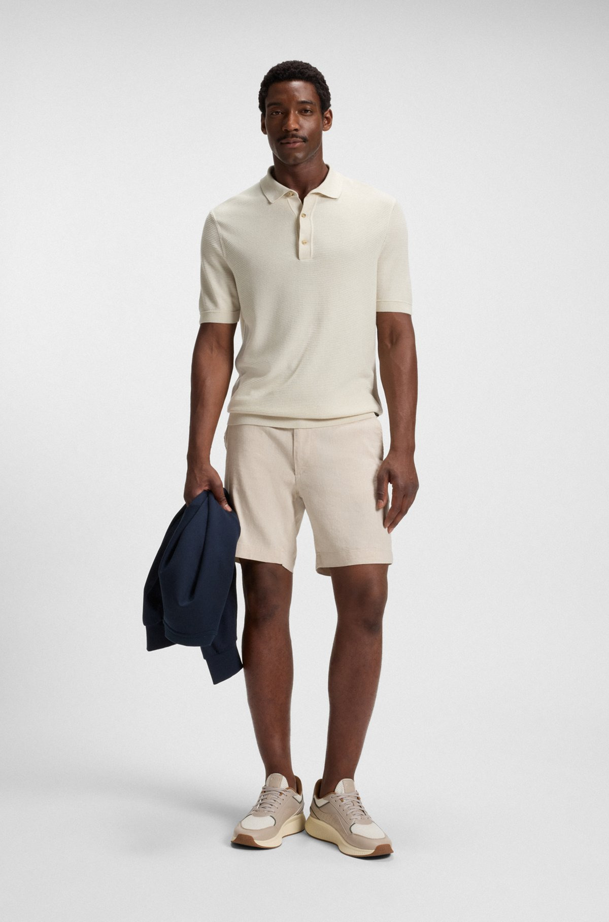 REGULAR-FIT SHORTS IN A LINEN BLEND WITH DRAWCORD - 3