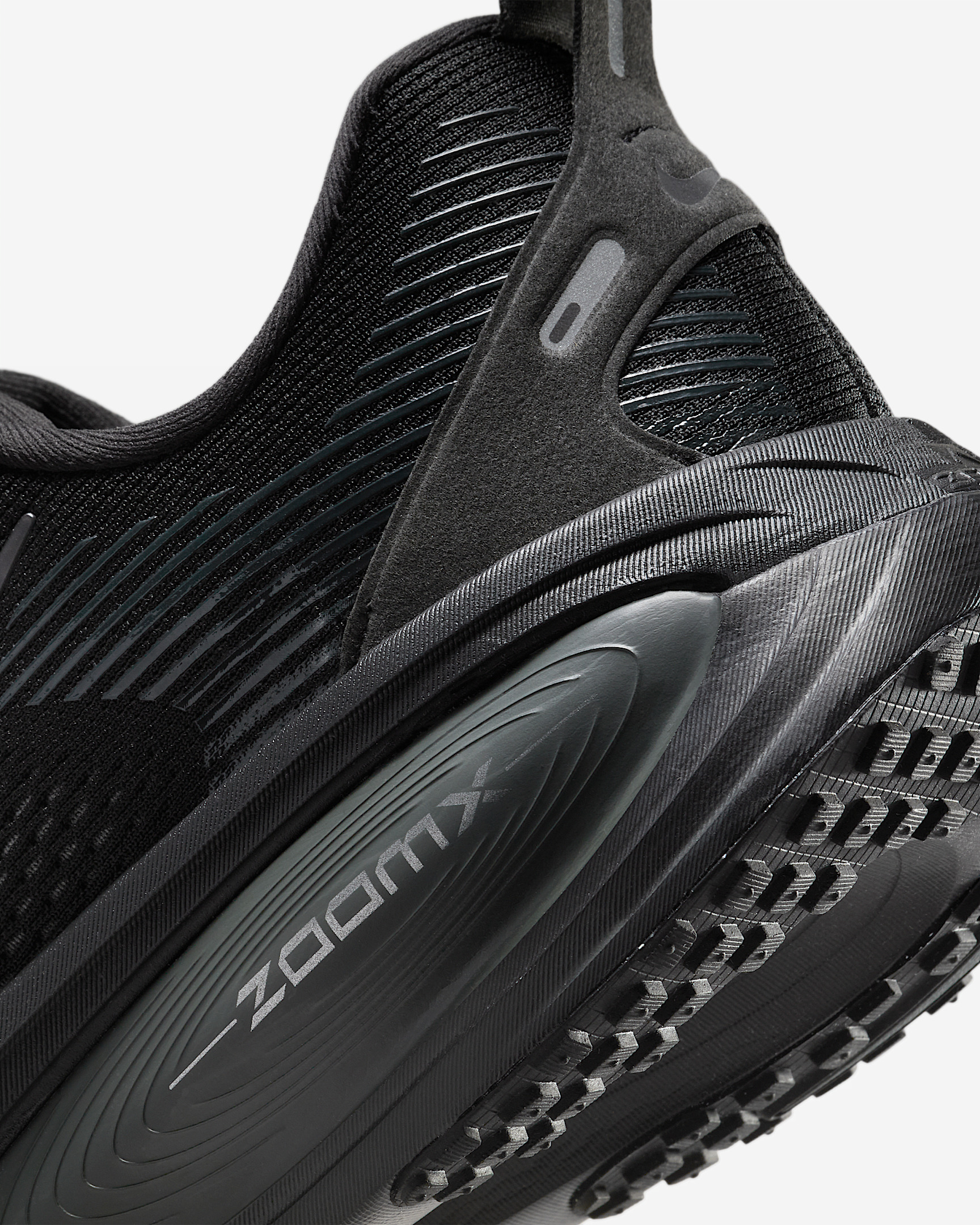 Nike Vomero 18 Men's Road Running Shoes - 8