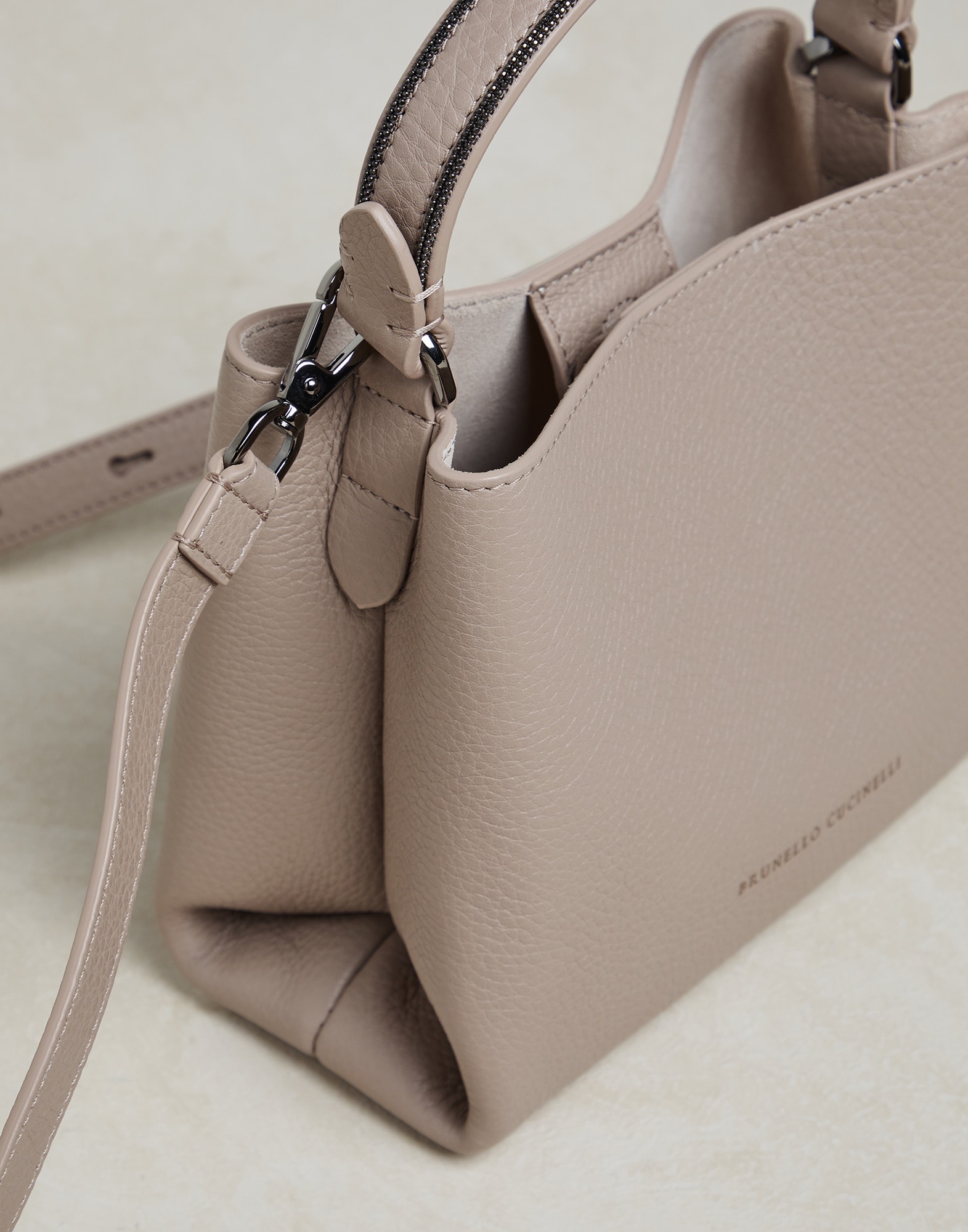 Texture calfskin bag with shiny handle - 3