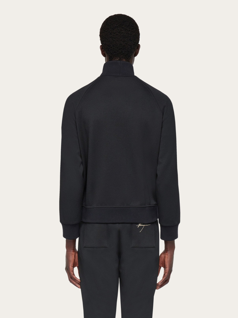 Sporty zip up jacket 4