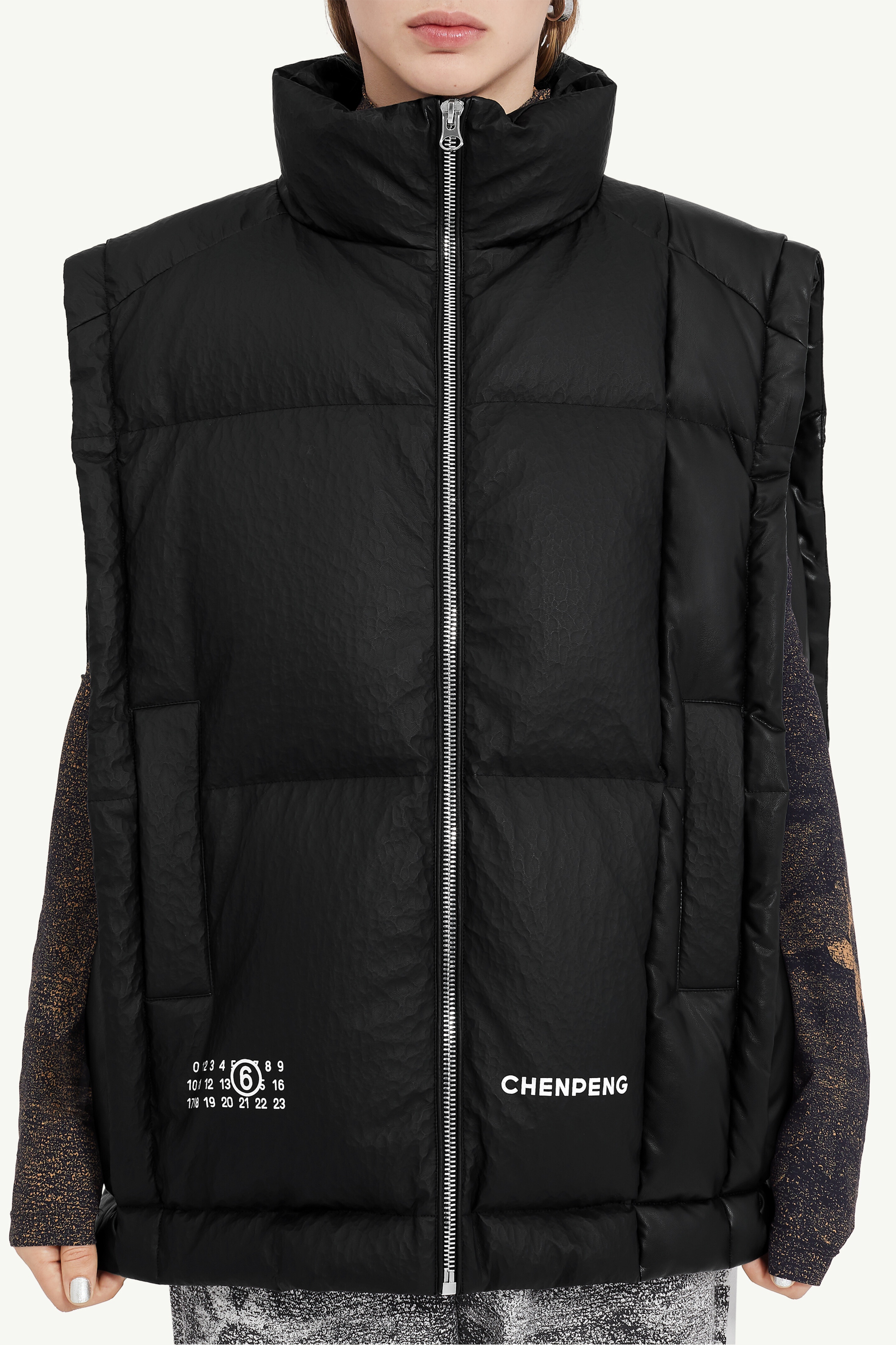 MM6 x Chen Peng Puffer gilet - 5