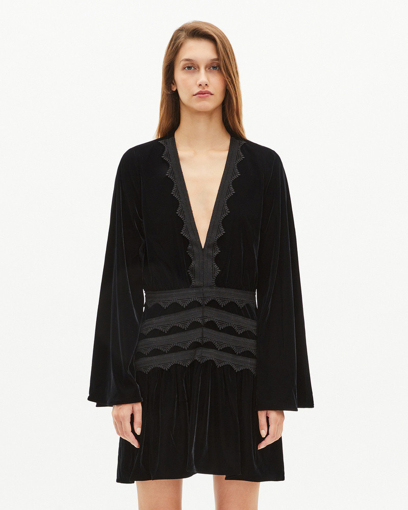 SHORT BLACK VELVET DRESS 4