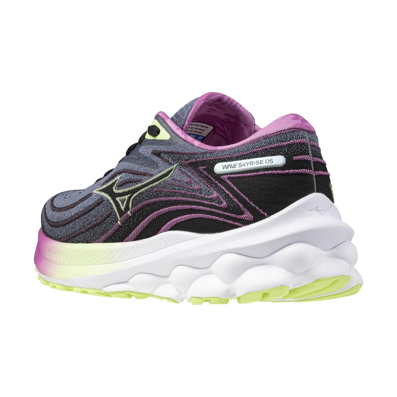 Women's Wave Skyrise 5 Roxy Running Shoe - 7