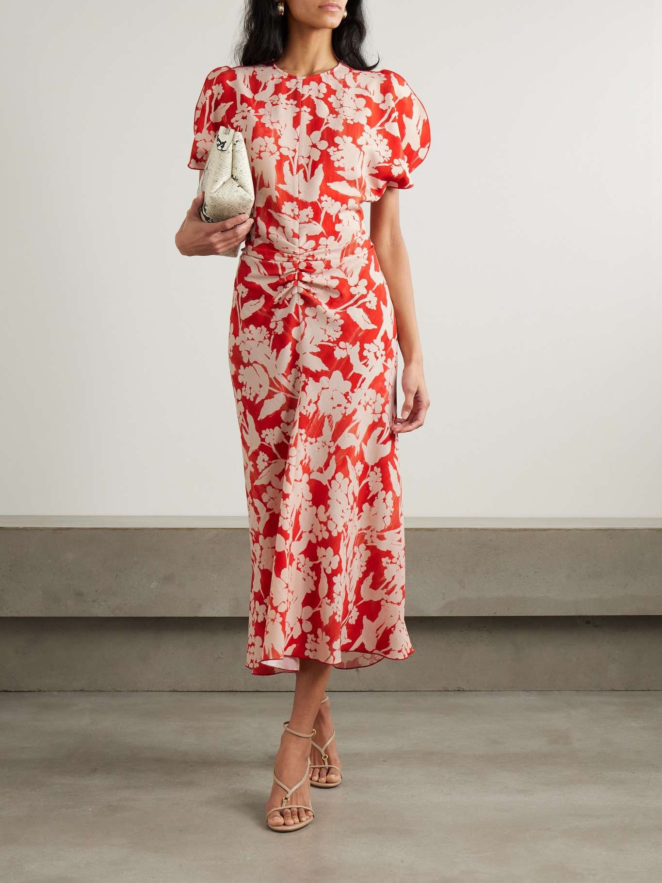 Gathered floral-print crepe midi dress Red - 2