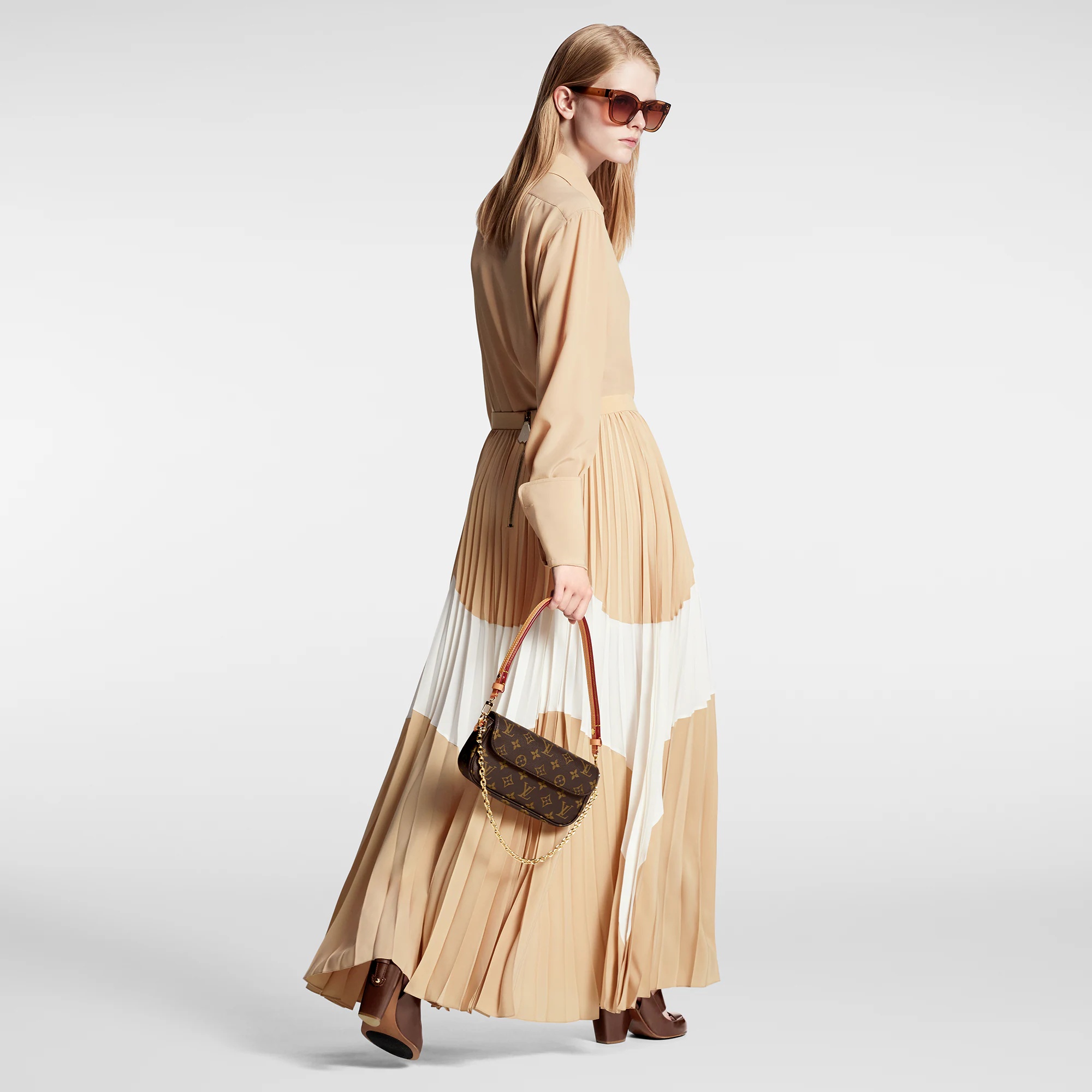 Rounded Hem Silk Shirt - 3