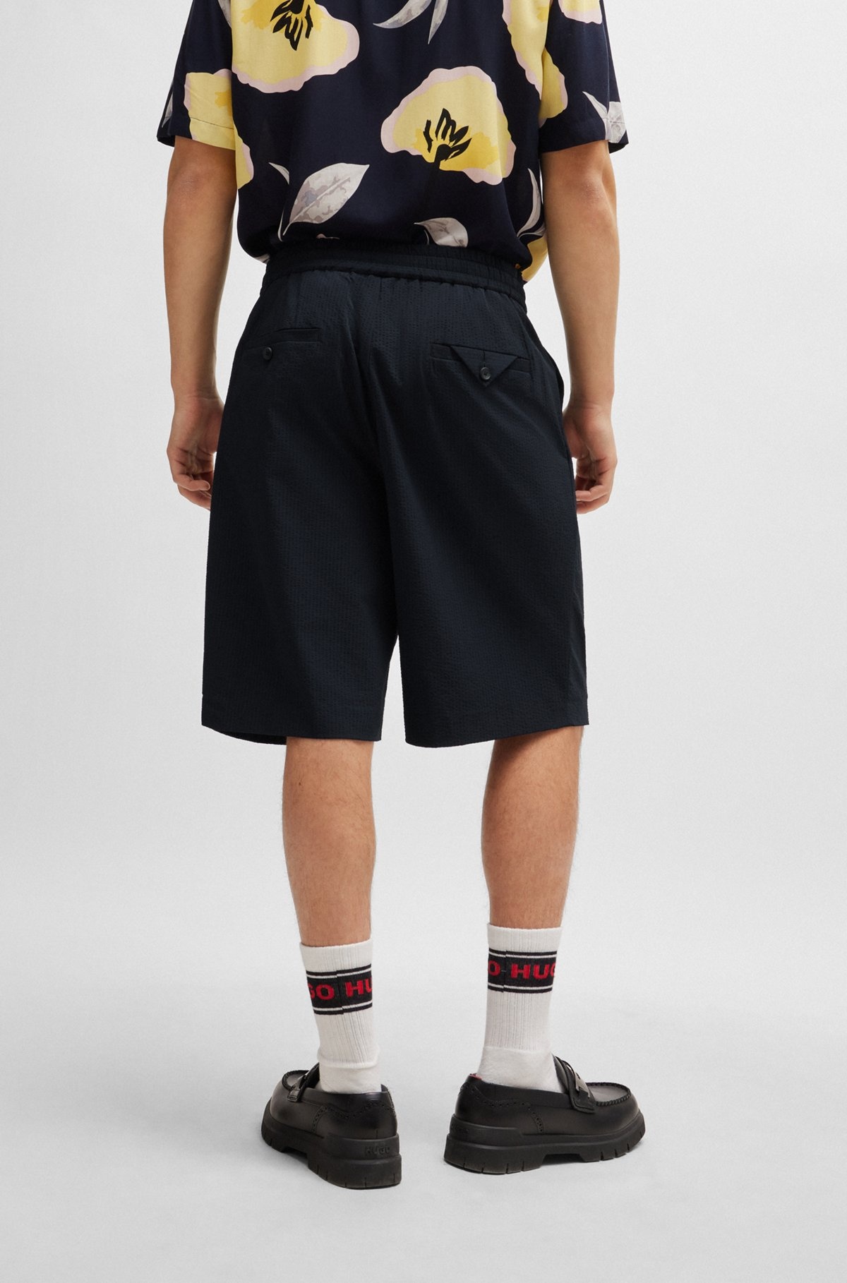 PERFORMANCE-STRETCH SEERSUCKER SHORTS WITH DRAWSTRING WAIST - 4