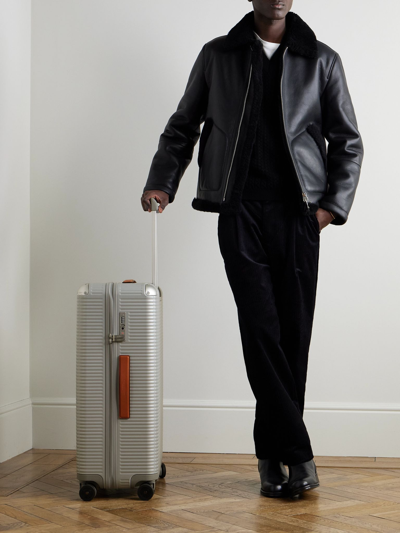 Bank Zip Deluxe 76cm Leather-Trimmed Polycarbonate Spinner Suitcase Gray - 2