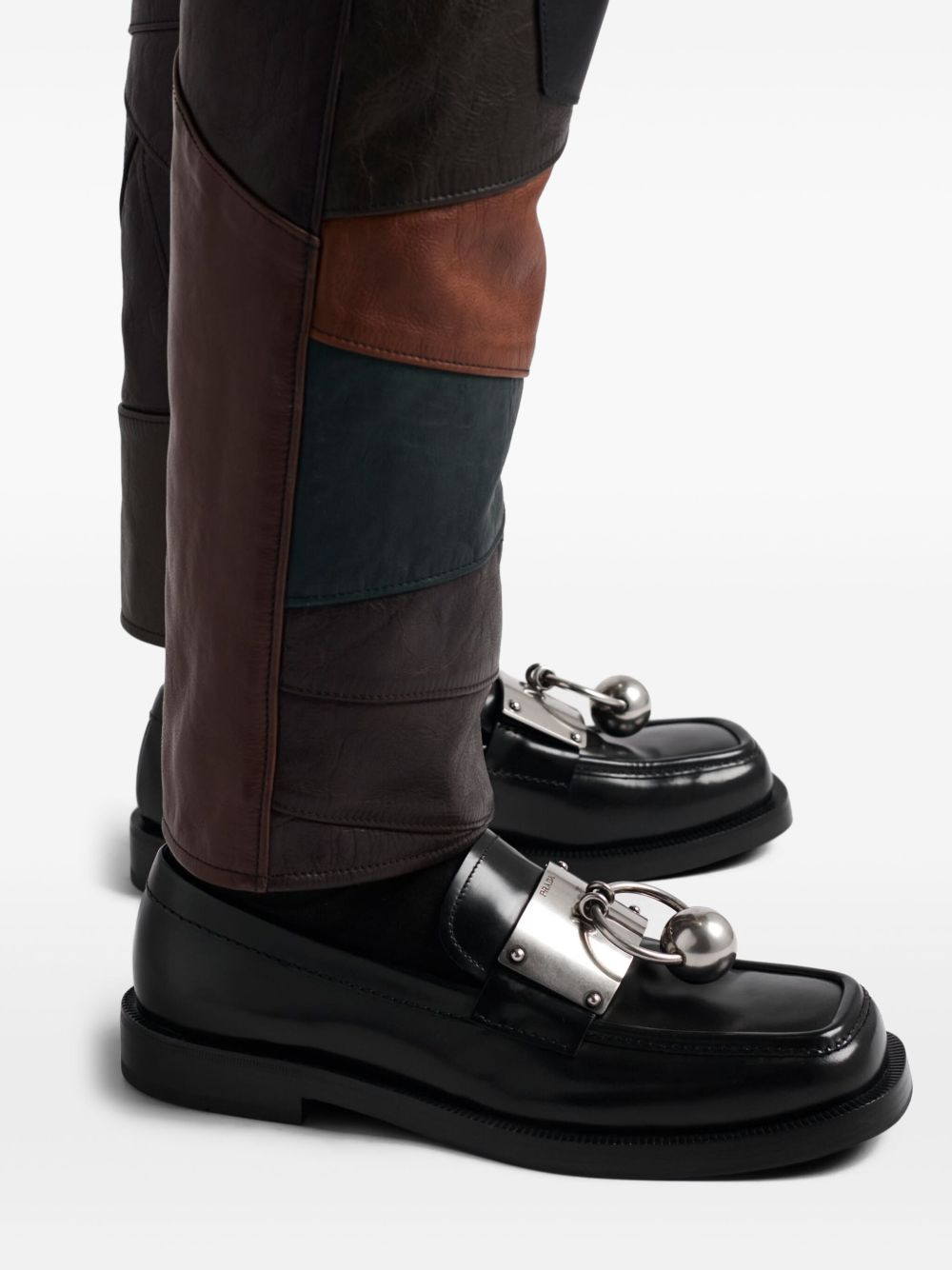 metal-ornament leather loafers - 5