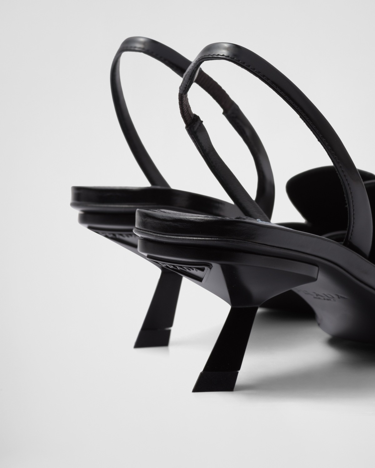 Brushed leather slingback pumps - 6