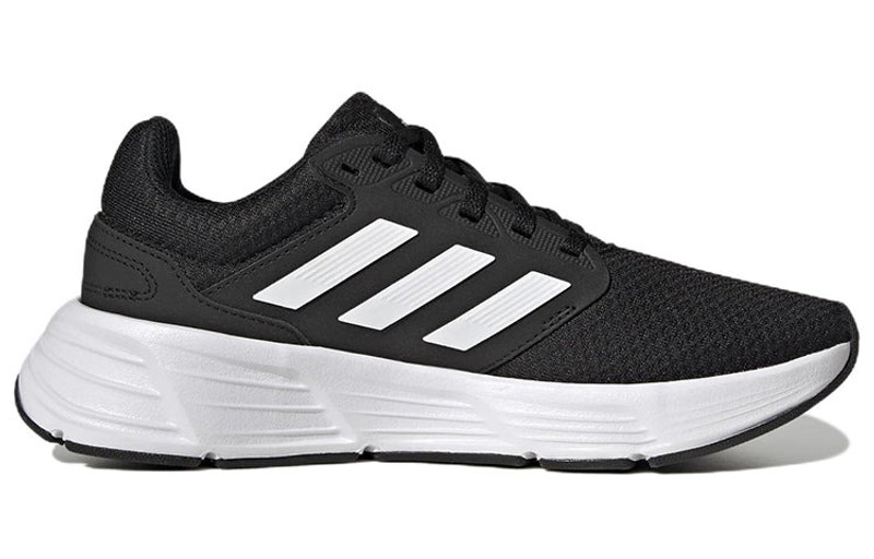 (WMNS) adidas 갤럭시 6 '블랙 화이트' GW3847 2
