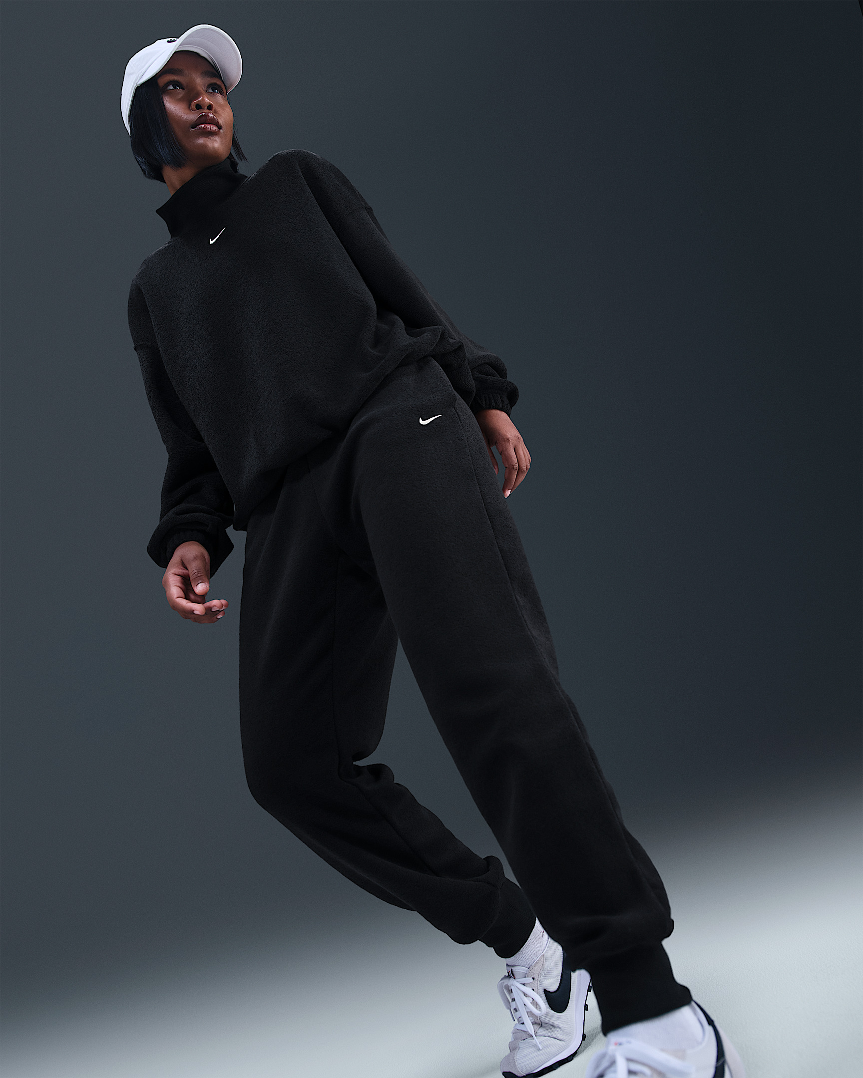Nike Sportswear Phoenix Plush Women's Mid-Rise Cozy Fleece Pants - 5