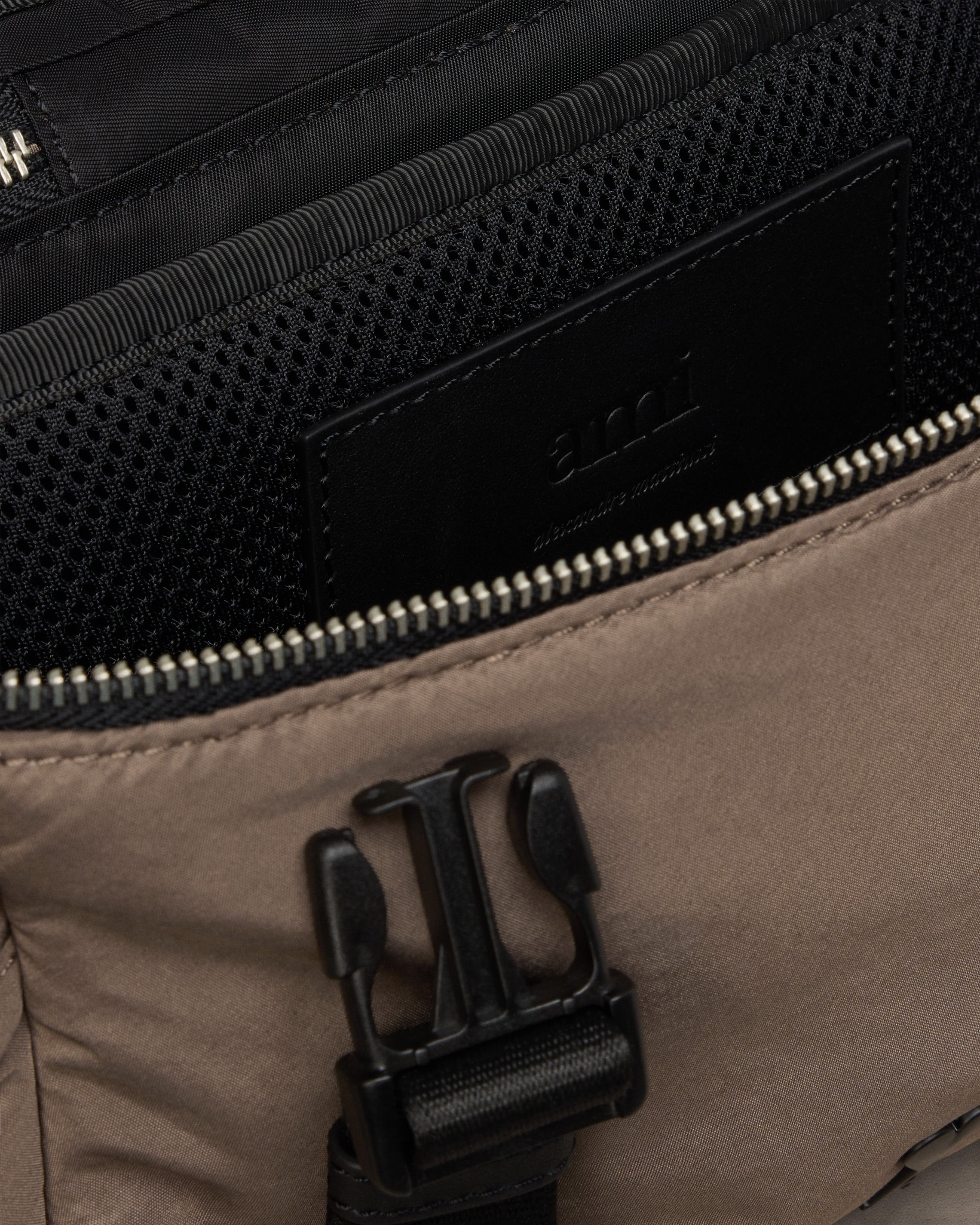 AMI DE COEUR MESSENGER BAG - 5