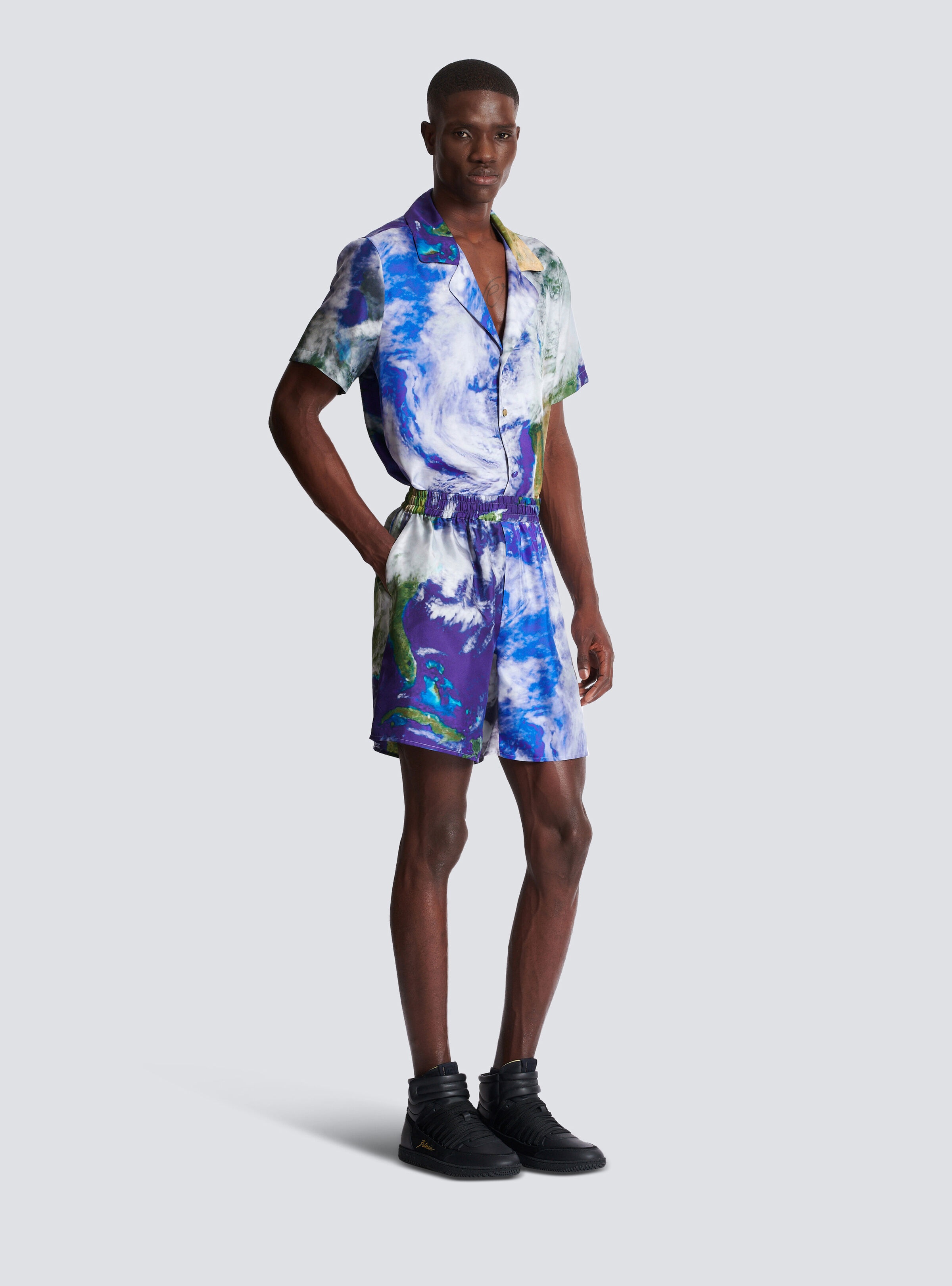 Silk shorts with Earth print - 3